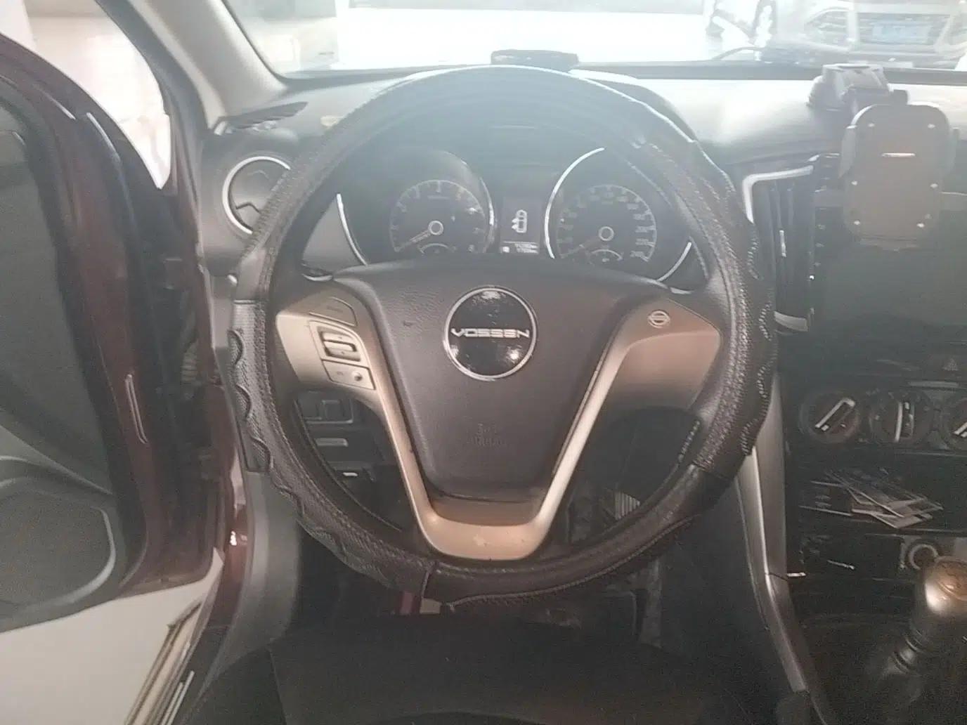 Venucia T70 2016 2.0L Manual RuiQu Version — миниатюра 14