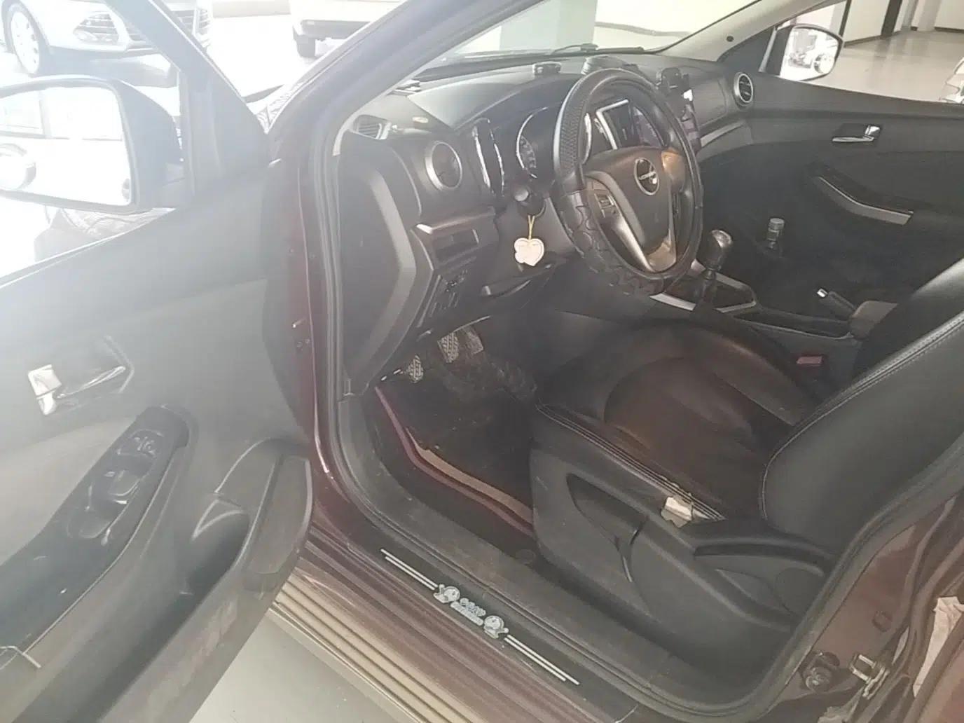 Venucia T70 2016 2.0L Manual RuiQu Version — миниатюра 19