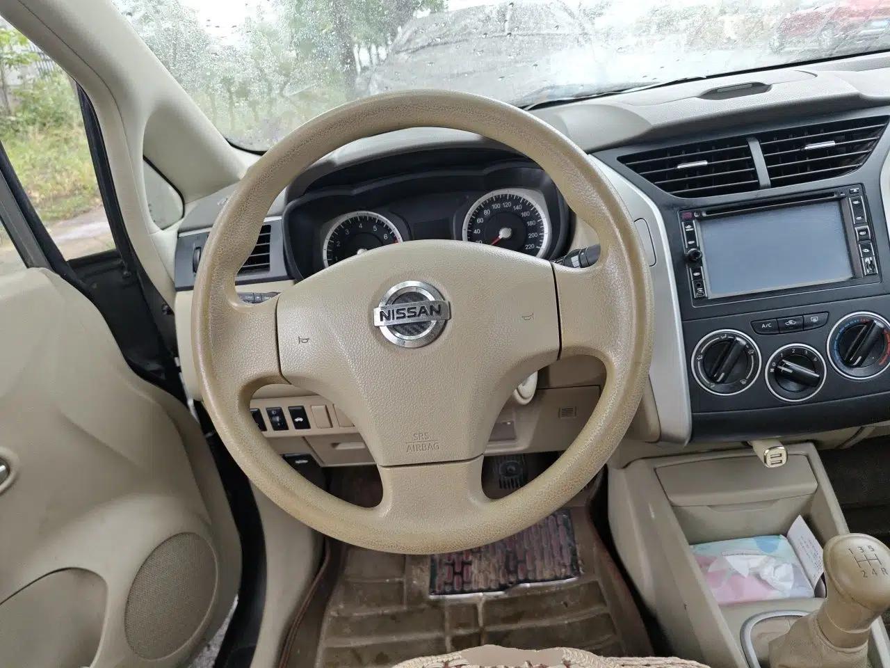 Venucia D50 2013 1.6L Manual Luxury Edition — миниатюра 11