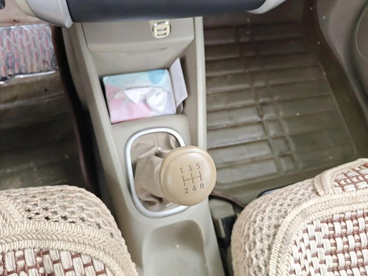 Venucia D50 2013 1.6L Manual Luxury Edition — миниатюра 15