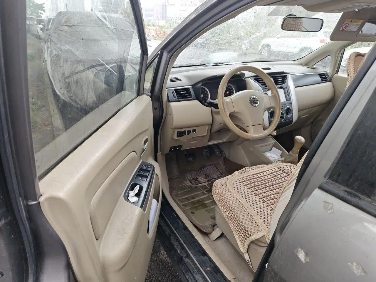 Venucia D50 2013 1.6L Manual Luxury Edition — миниатюра 17