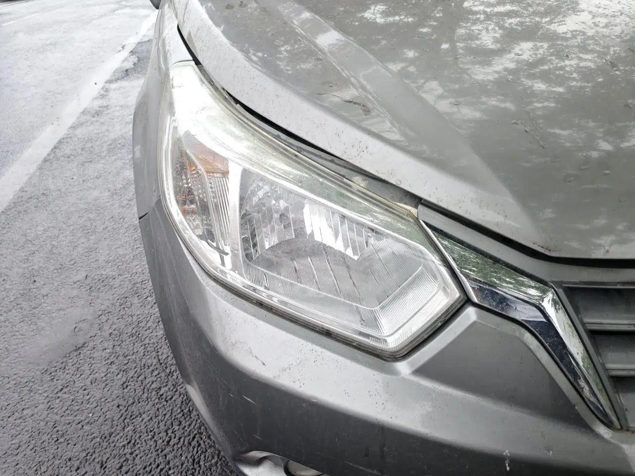 Venucia D50 2013 1.6L Manual Luxury Edition — миниатюра 7