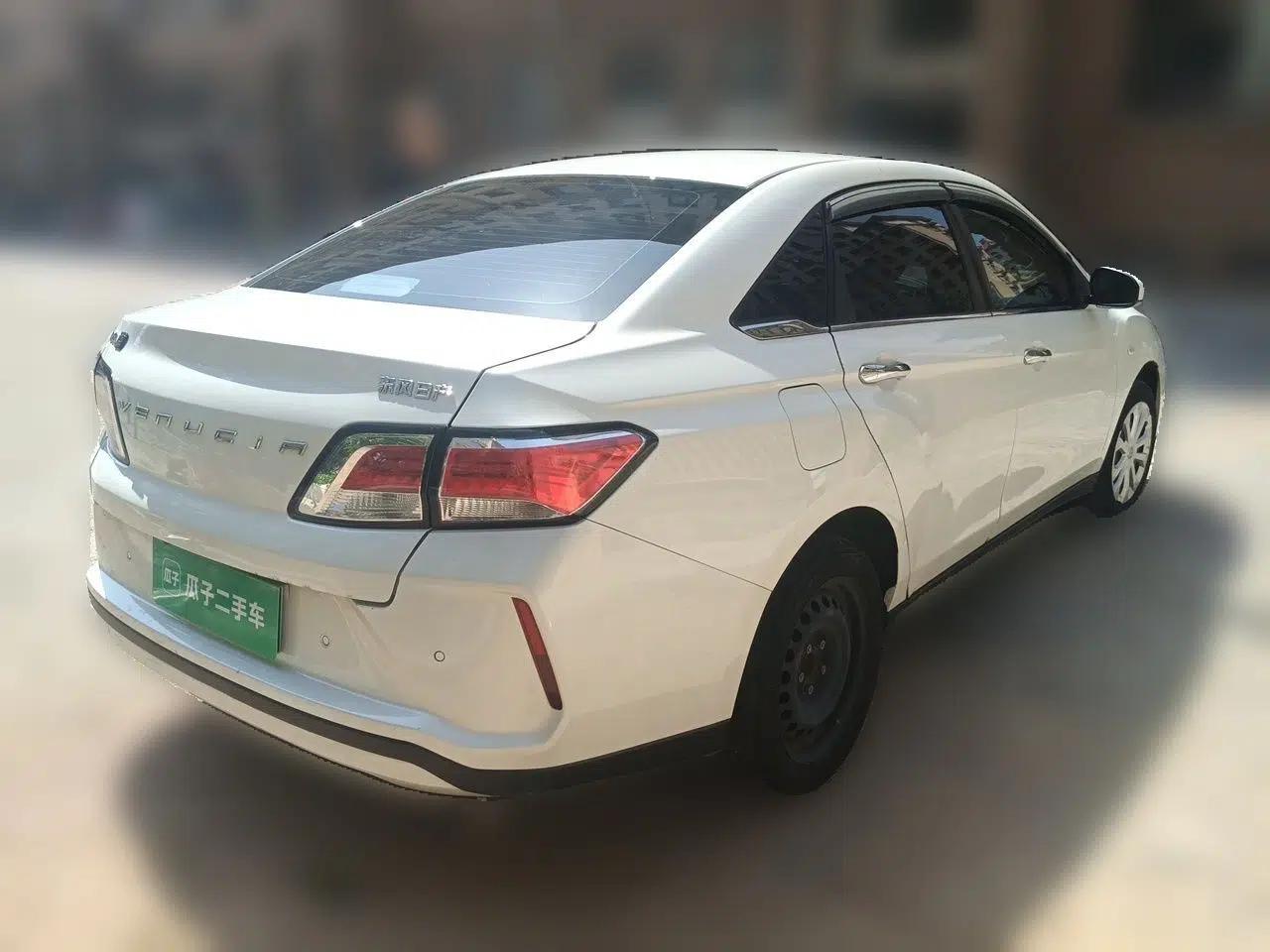 Venucia D60EV 2020 Standard Range Smart Drive Edition — миниатюра 6