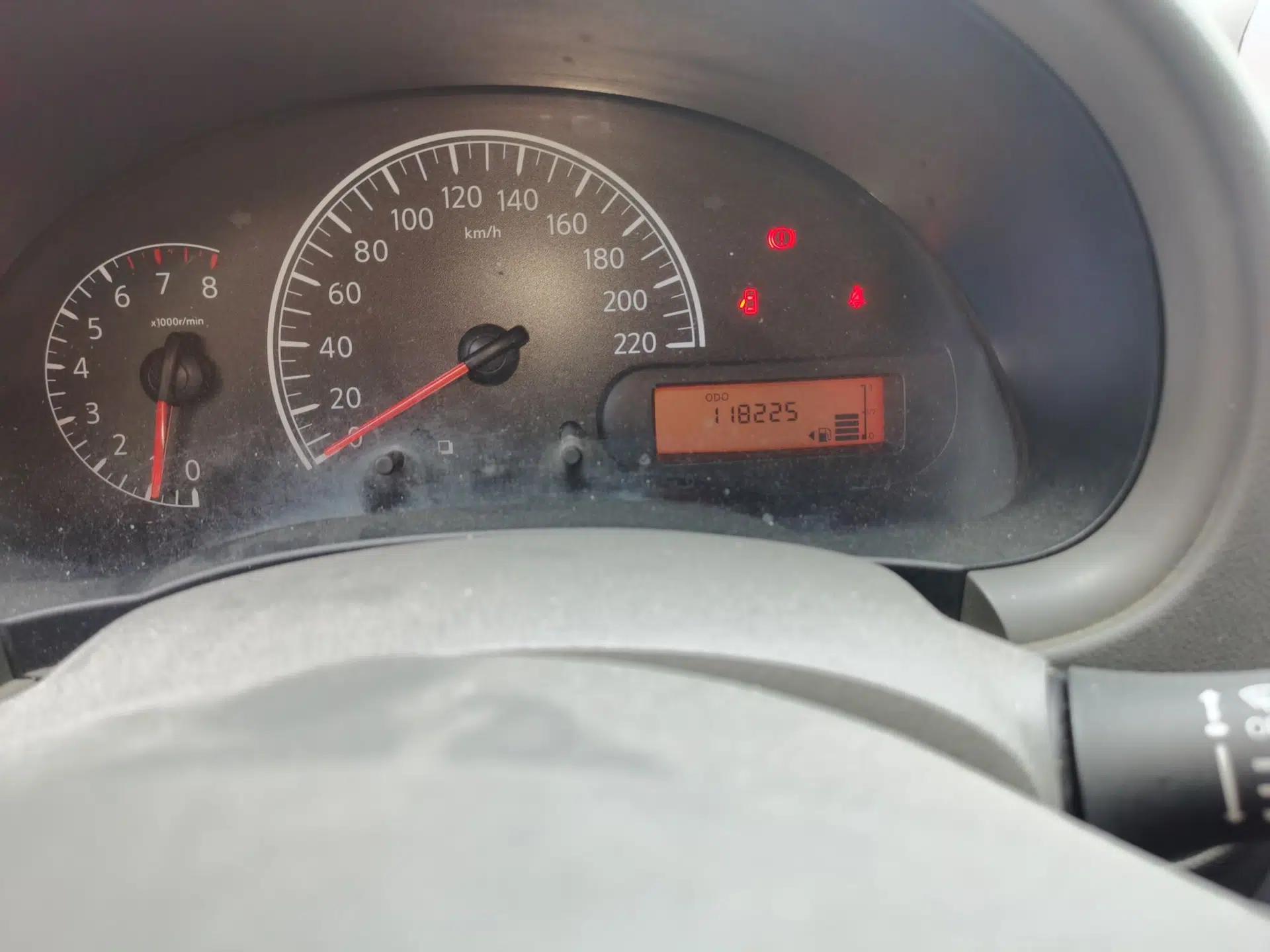Nissan Sunny 2015 1.5XE Manual Comfort Edition — миниатюра 13