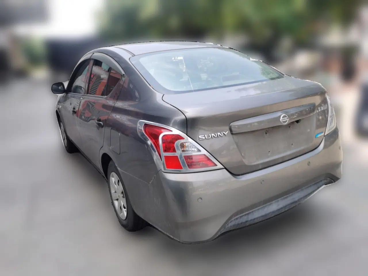 Nissan Sunny 2015 1.5XE Manual Comfort Edition — миниатюра 4