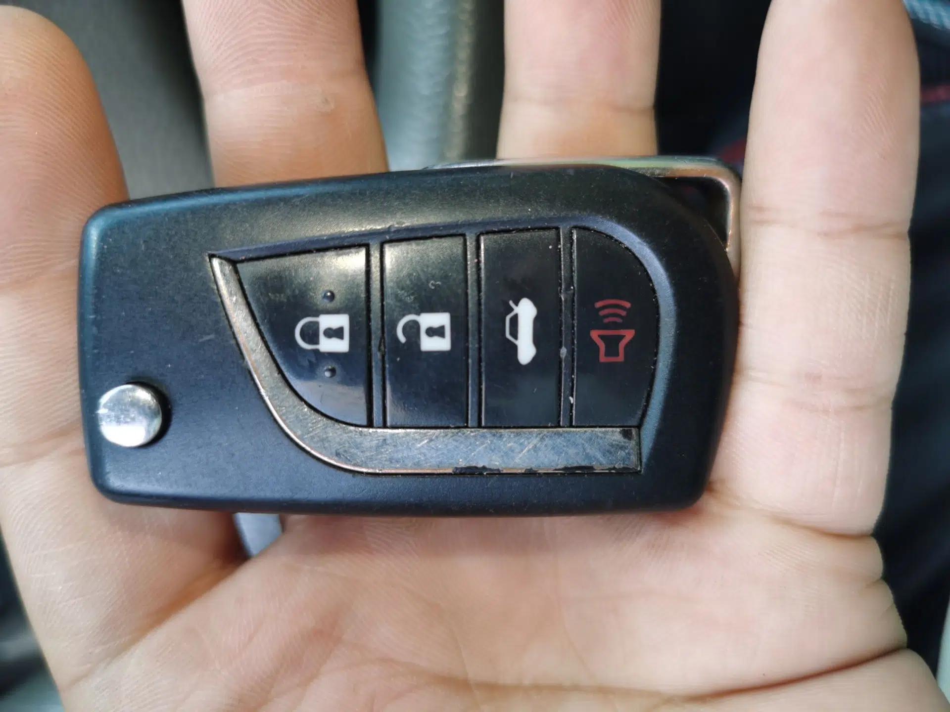 Nissan Sunny 2015 1.5XE Manual Comfort Edition — миниатюра 9