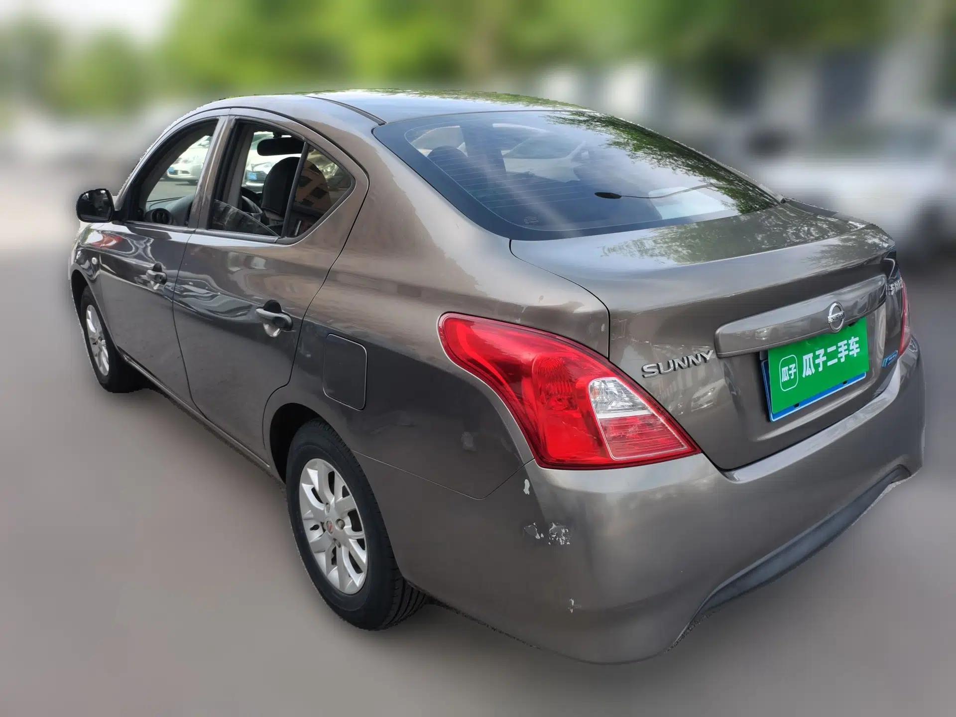 Nissan Sunny 2014 1.5XE Manual Comfort Edition — миниатюра 4