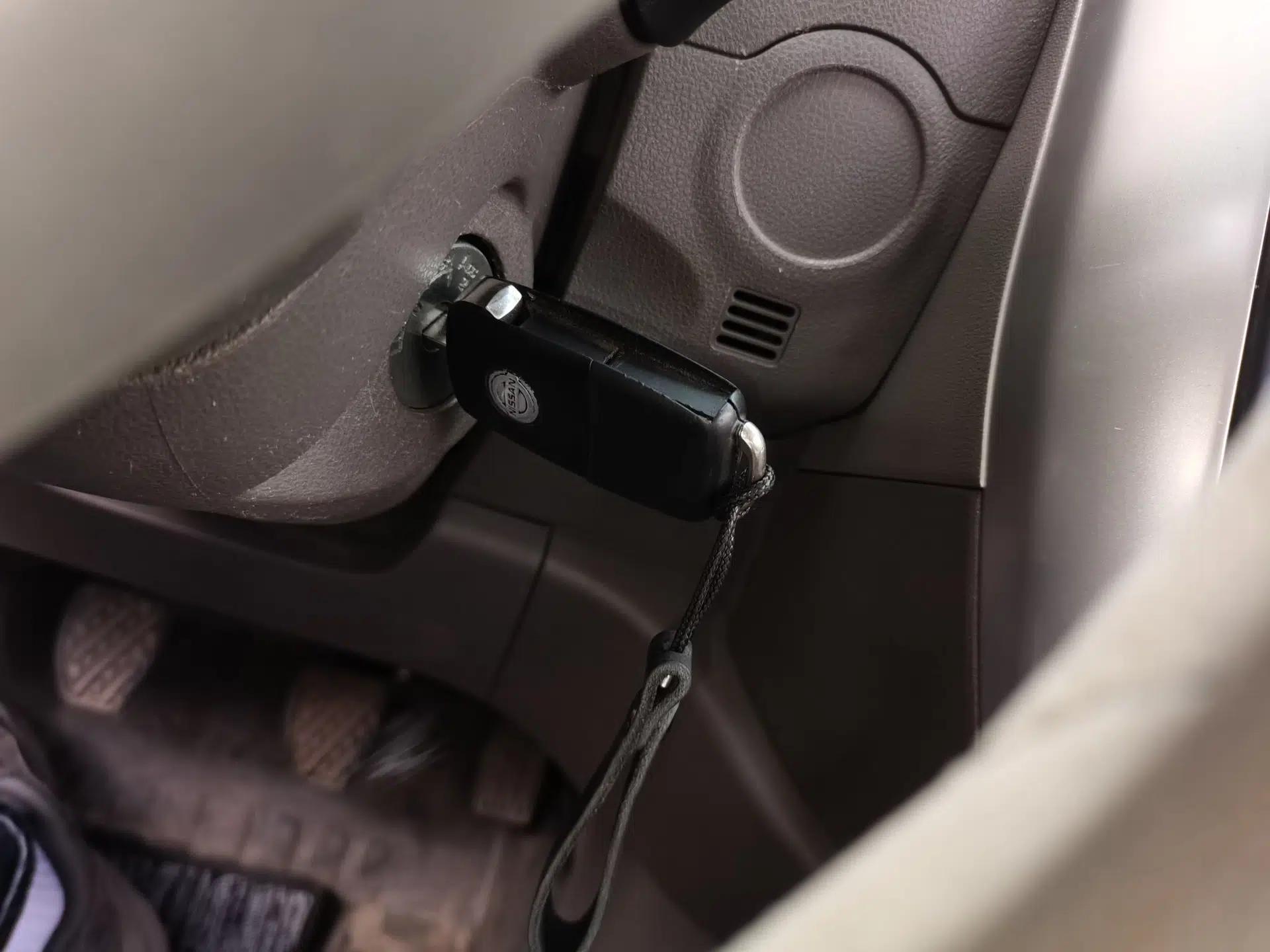 Nissan Sunny 2014 1.5XE Manual Comfort Edition — миниатюра 9