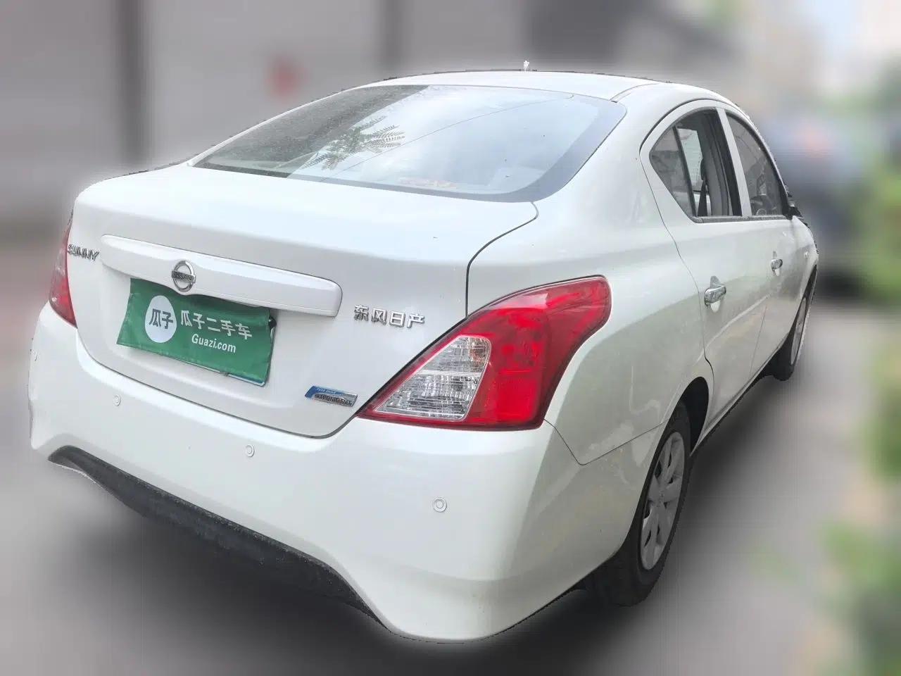 Nissan Sunny 2016 1.5XE CVT Leading Edition — миниатюра 4