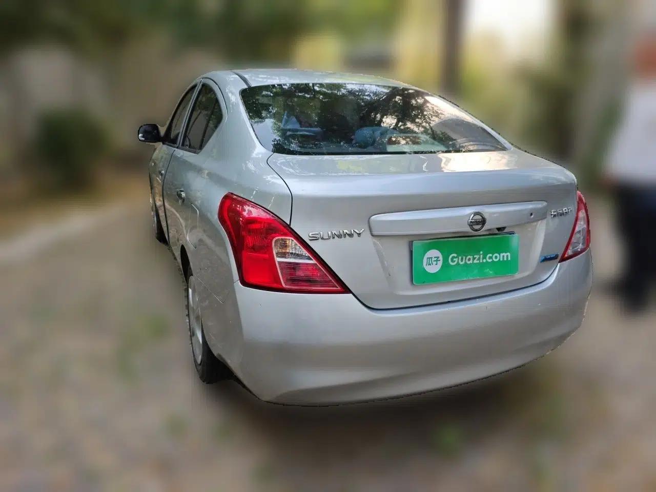 Nissan Sunny 2011 1.5XE Manual Comfort Edition — миниатюра 4