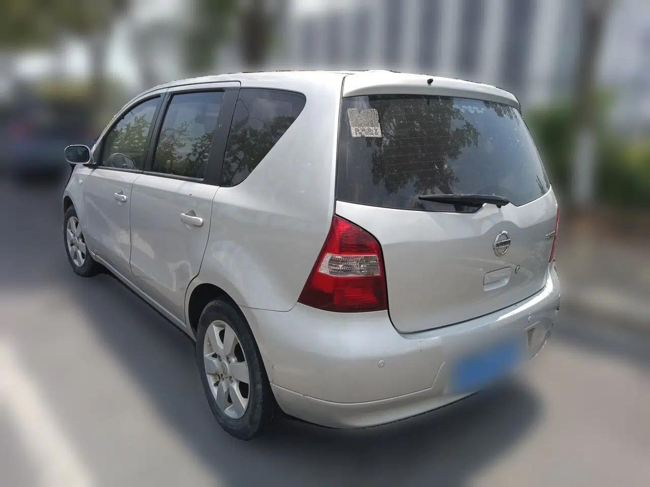 Nissan Livina 2010 Jingyue Edition 1.6L Automatic XuanNeng Model — миниатюра 4