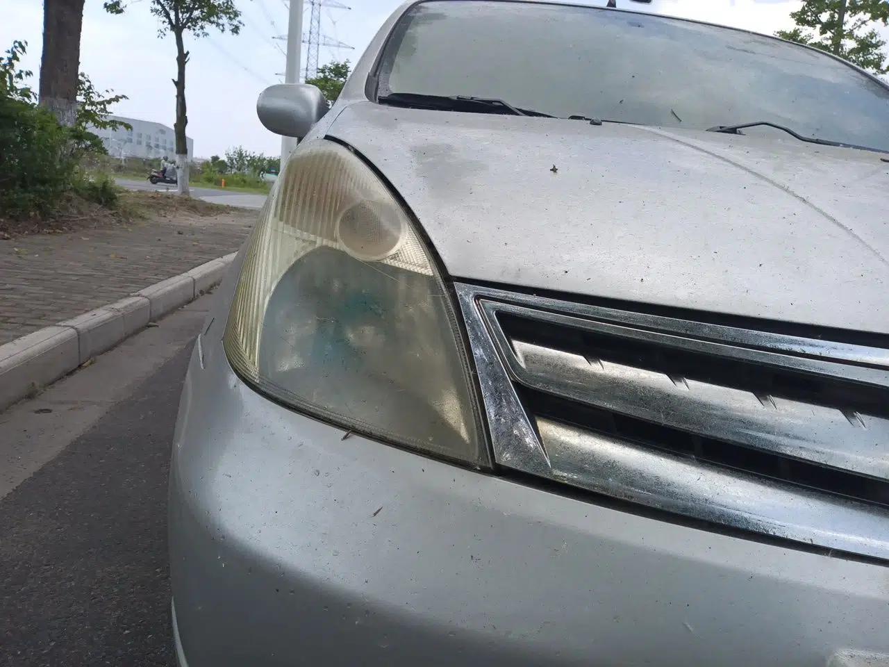 Nissan Livina 2010 Jingyue Edition 1.6L Automatic XuanNeng Model — миниатюра 7