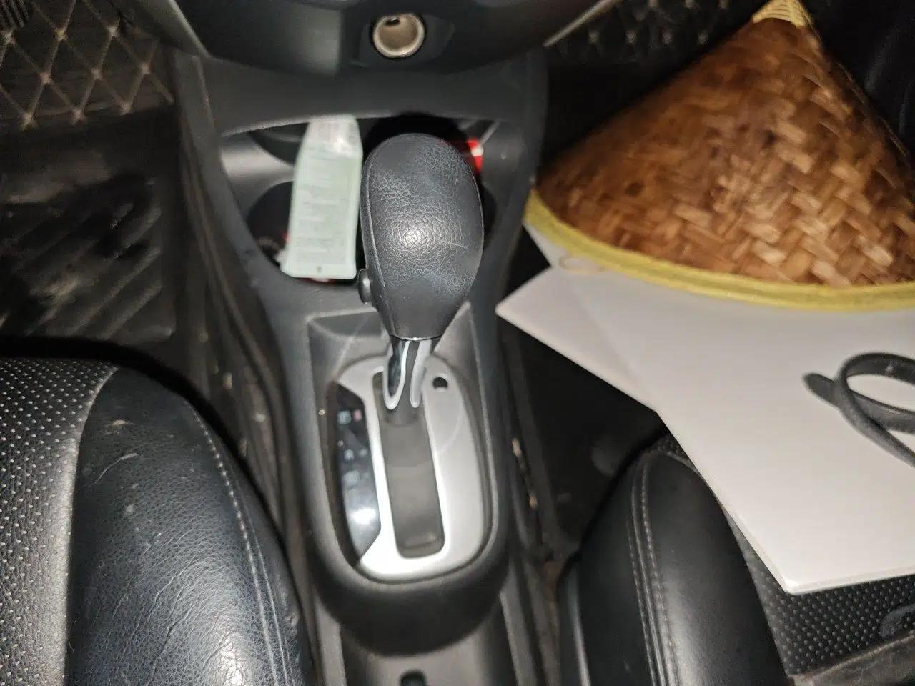 Nissan Livina 2015 1.6XE CVT Comfort Edition — миниатюра 15