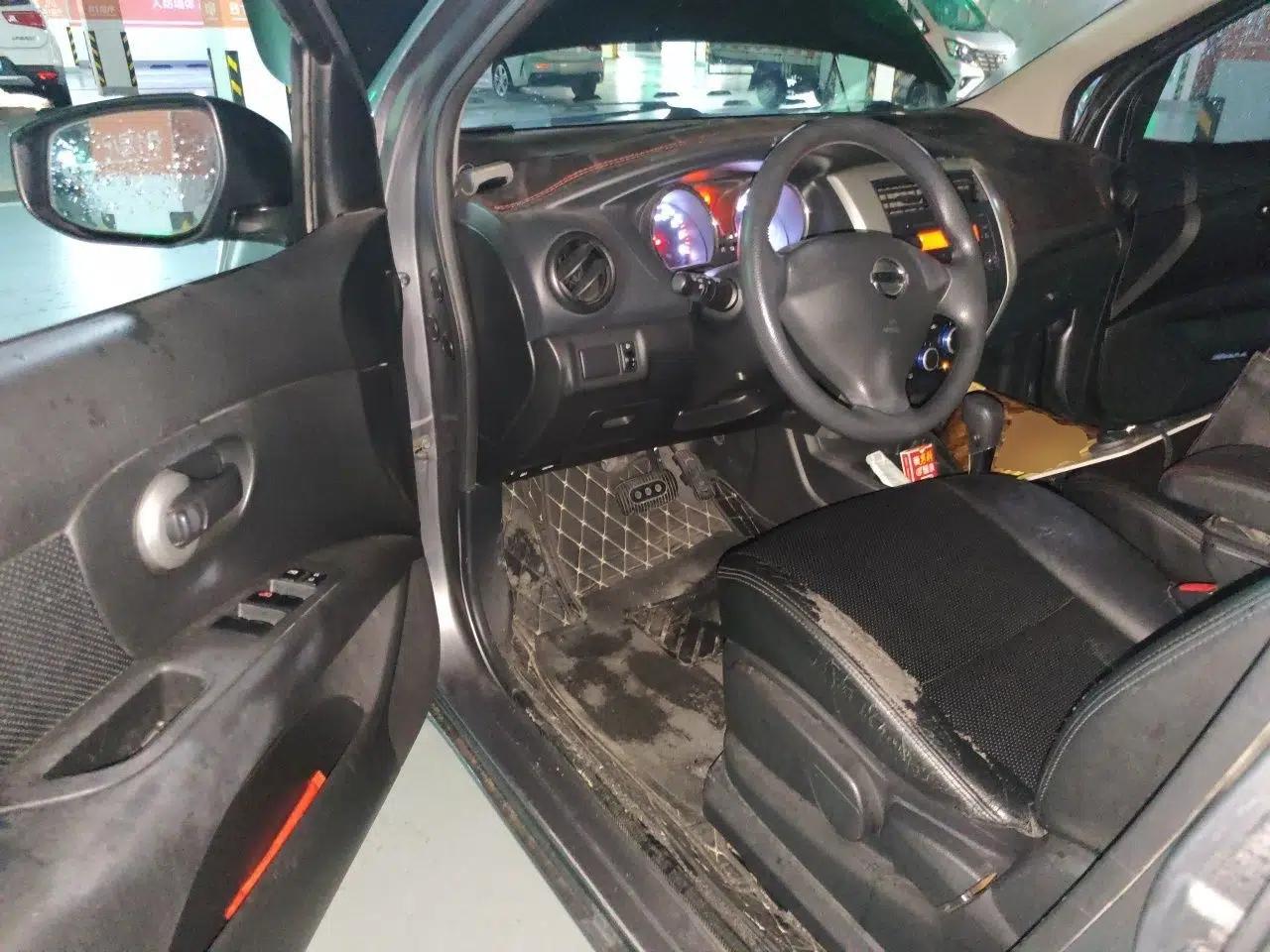 Nissan Livina 2015 1.6XE CVT Comfort Edition — миниатюра 17