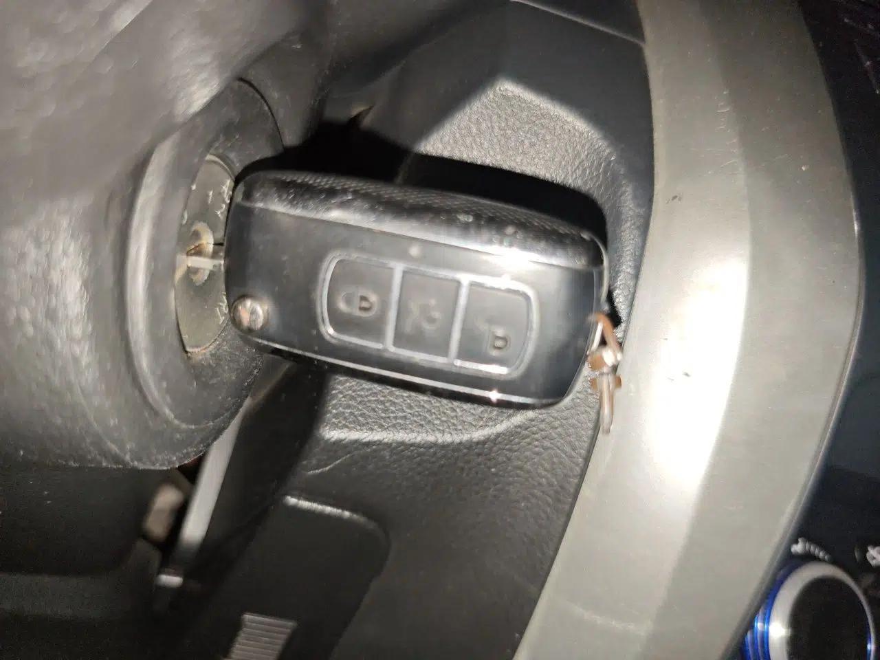 Nissan Livina 2015 1.6XE CVT Comfort Edition — миниатюра 9