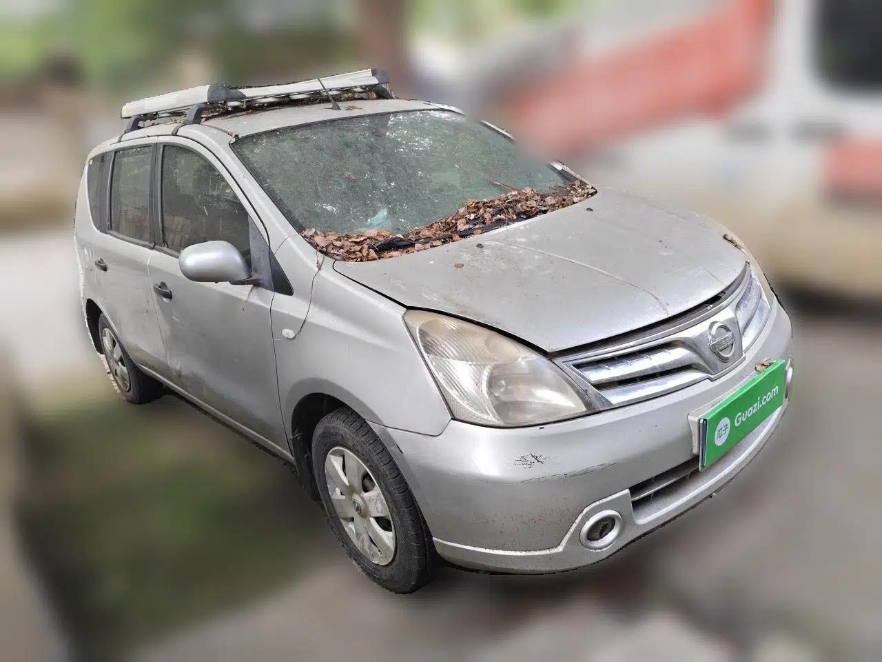 Nissan Livina 2010 Jingyue Edition 1.6L Automatic Supercharged Model — миниатюра 3