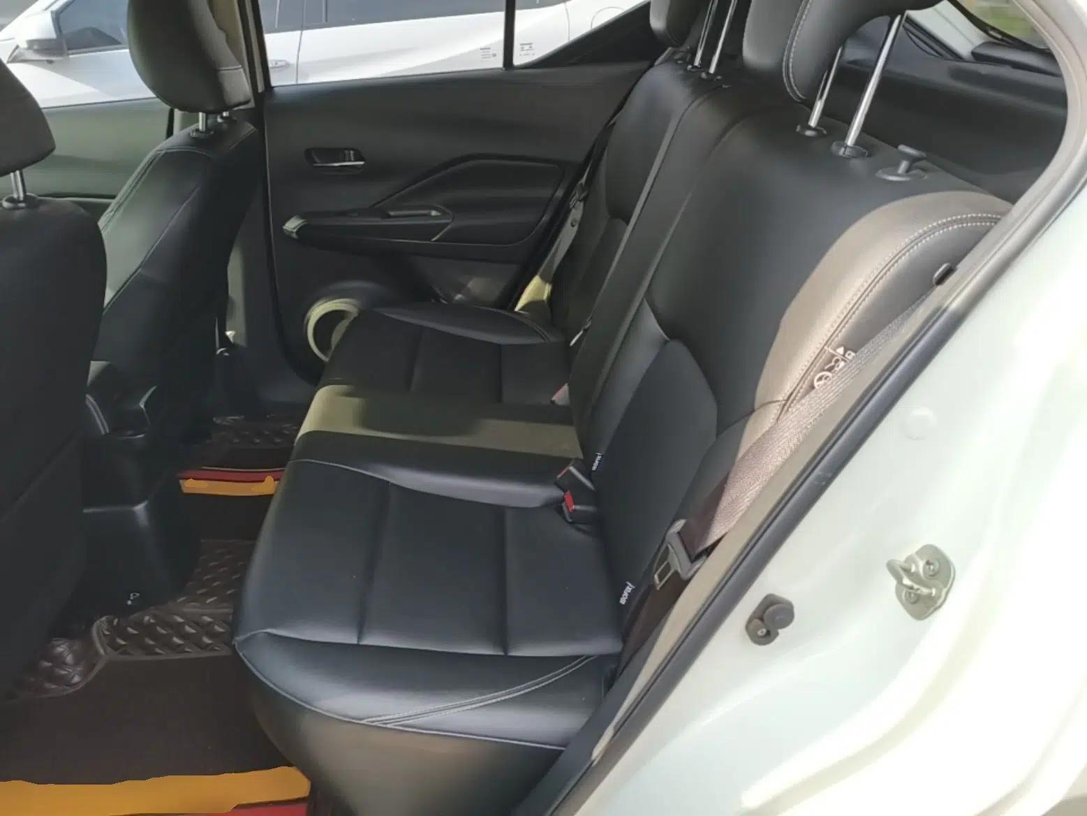 Nissan Kicks 2021 1.5L XV CVT Smart Connect Luxury Edition — миниатюра 20