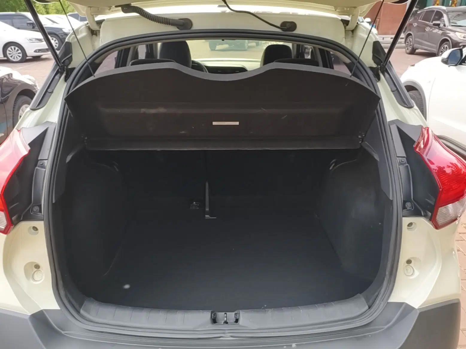 Nissan Kicks 2021 1.5L XV CVT Smart Connect Luxury Edition — миниатюра 22