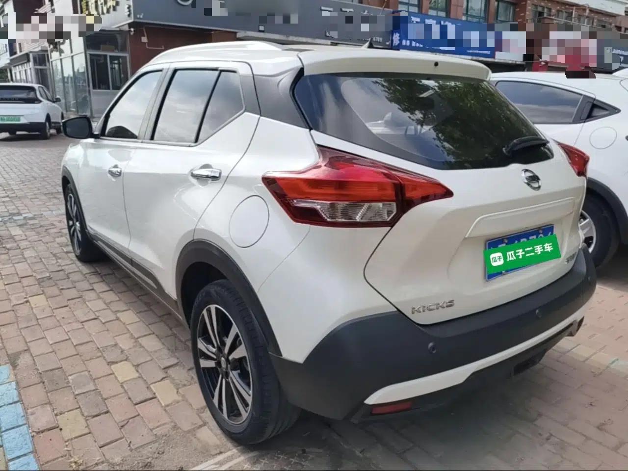 Nissan Kicks 2021 1.5L XV CVT Smart Connect Luxury Edition — миниатюра 4