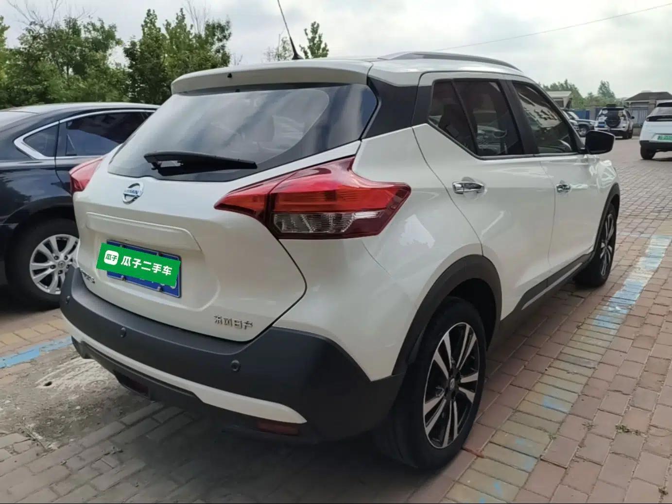 Nissan Kicks 2021 1.5L XV CVT Smart Connect Luxury Edition — миниатюра 6