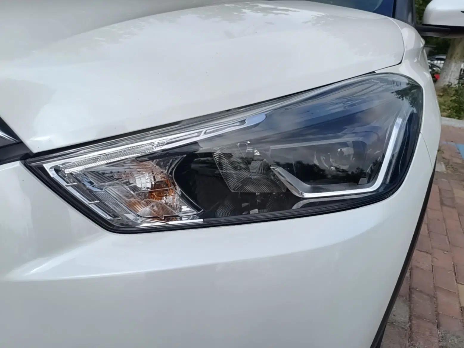 Nissan Kicks 2021 1.5L XV CVT Smart Connect Luxury Edition — миниатюра 9