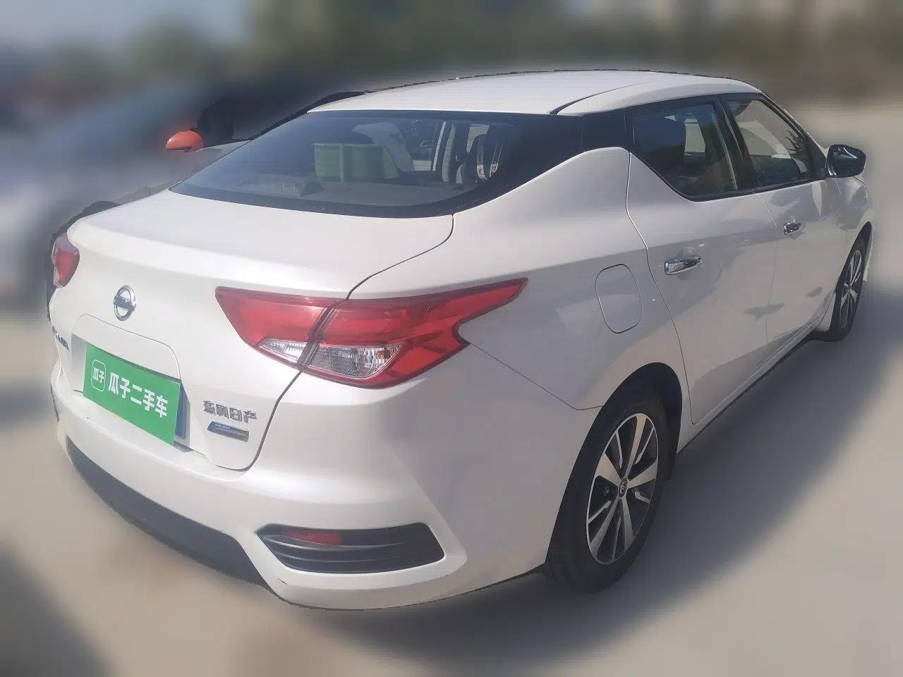 Nissan Lannia 2016 1.6L CVT Cool Edition — миниатюра 6