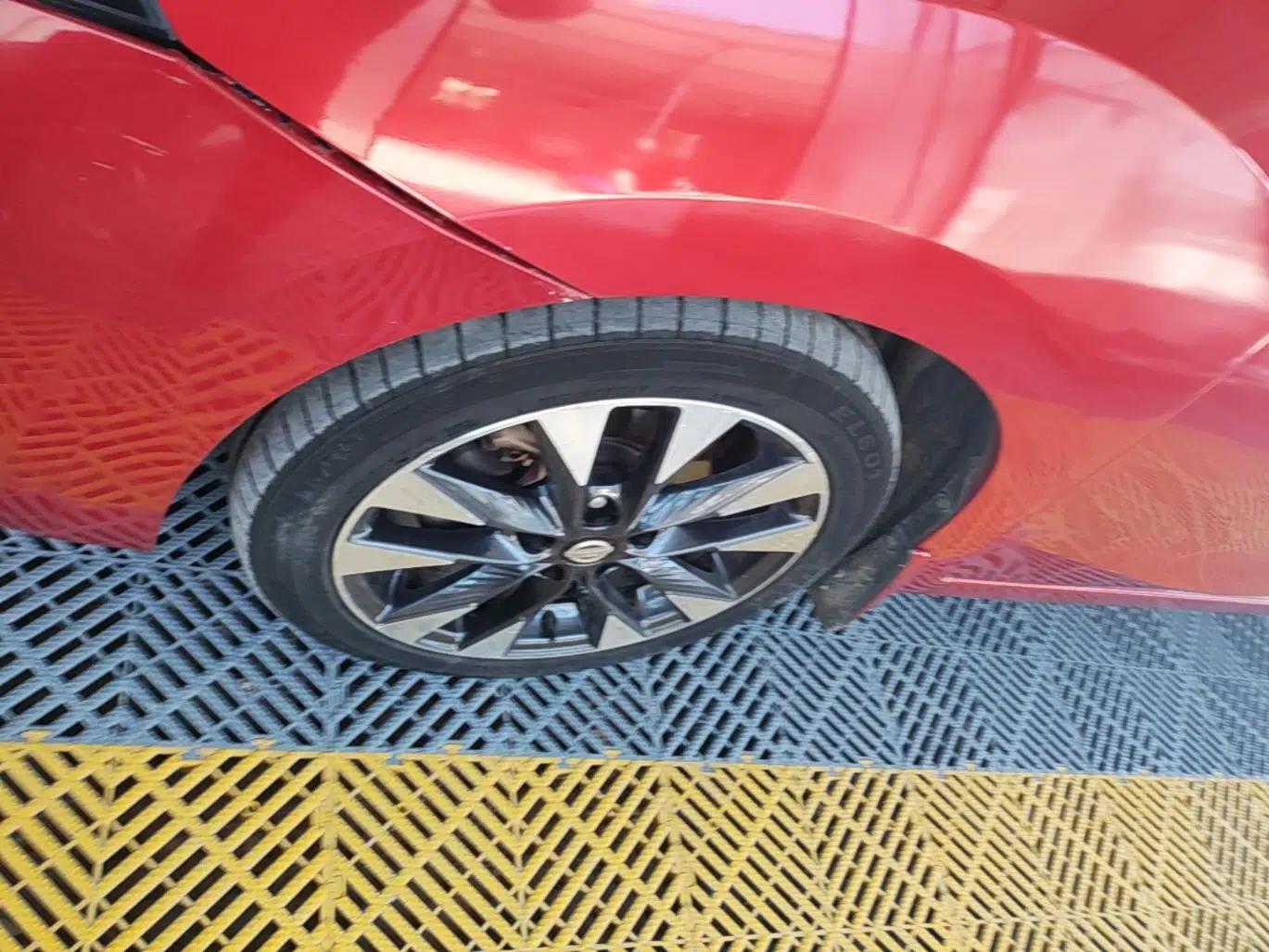 Nissan Lannia 2016 1.6L CVT Smart Cool Edition — миниатюра 8