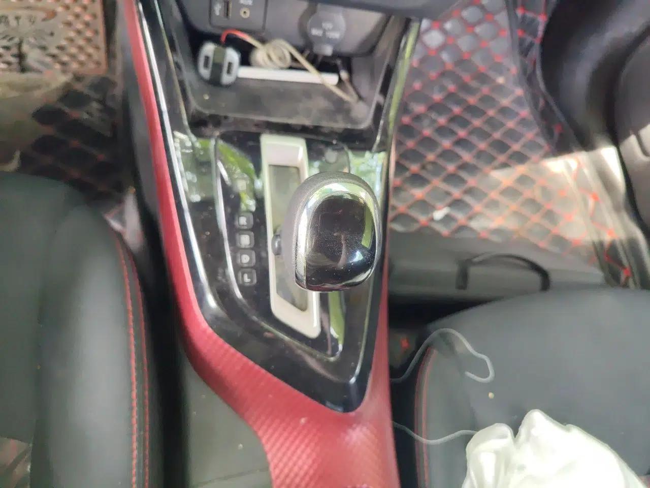 Nissan Lannia 2016 1.6L CVT Cool Edition — миниатюра 15