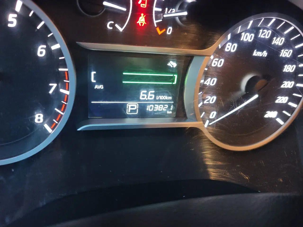 Nissan Lannia 2016 1.6L CVT Cool Edition — миниатюра 13
