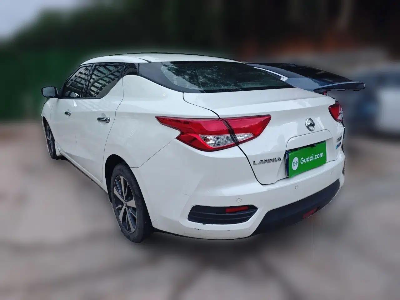 Nissan Lannia 2016 1.6L CVT Cool Edition — миниатюра 4