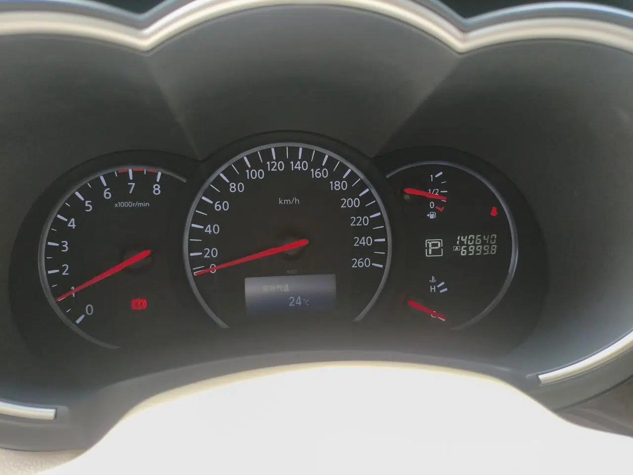 Nissan Quest 2015 3.5L SL — миниатюра 12