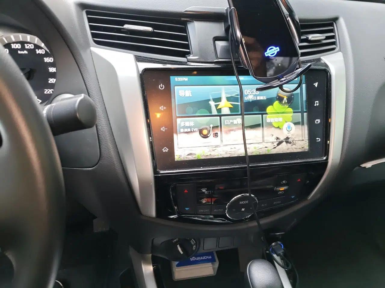 Nissan Navara 2021 2.5L Automatic 4x4 Premium Version QR25 — миниатюра 14