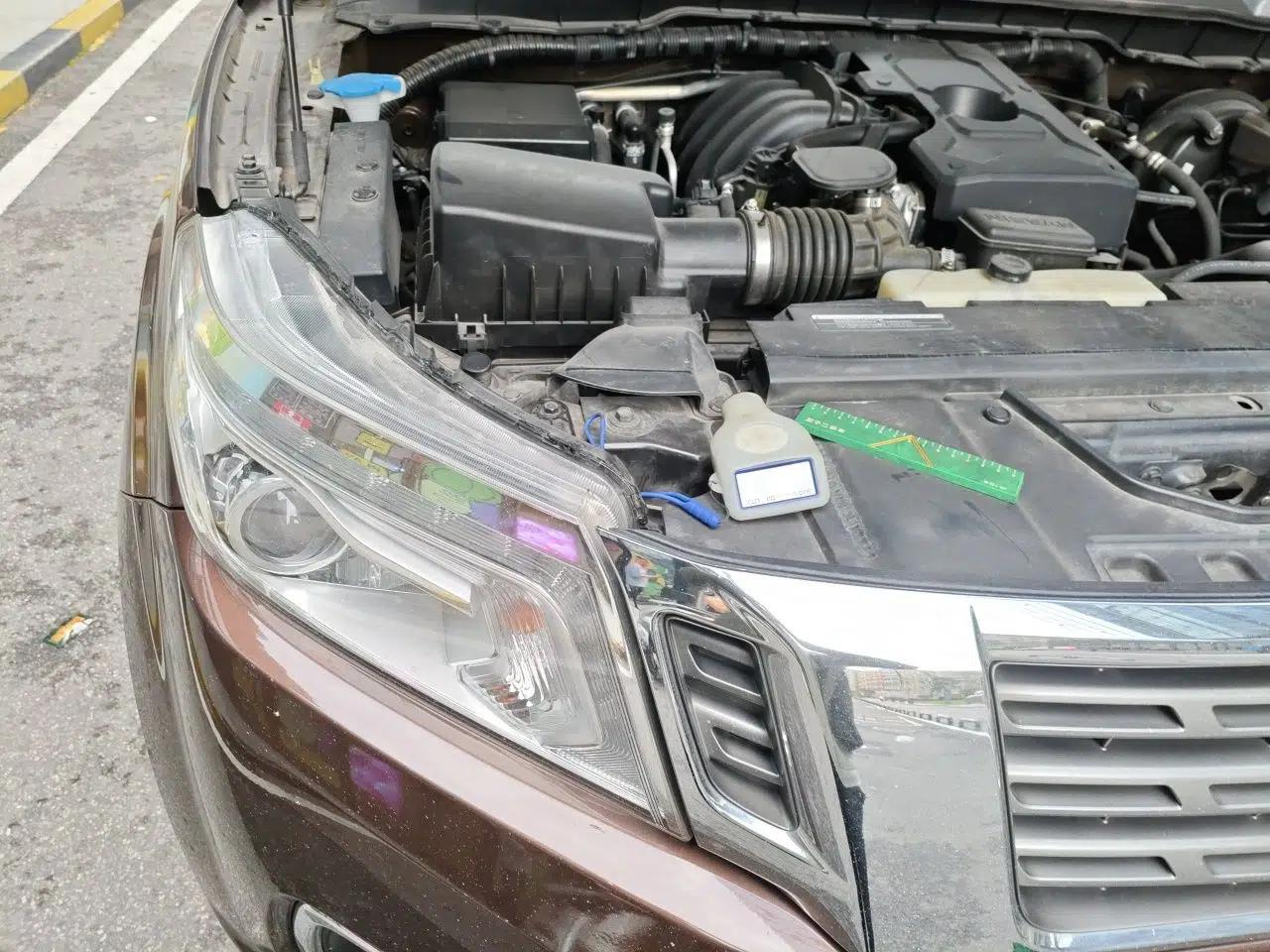 Nissan Navara 2021 2.5L Automatic 4x4 Premium Version QR25 — миниатюра 7