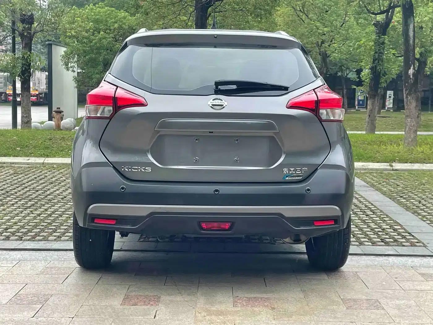 Nissan Kicks 2018 1.5L CVT Smart Luxury Edition — миниатюра 10