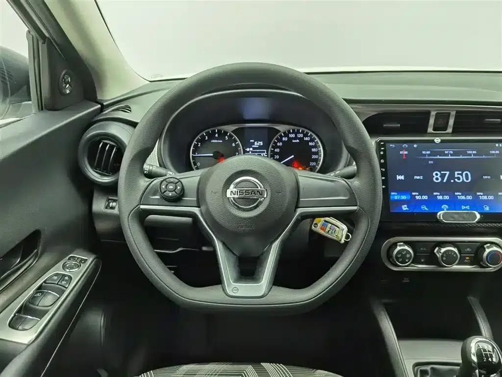Nissan Kicks 2020 1.5L XE Manual Sport Edition — миниатюра 11