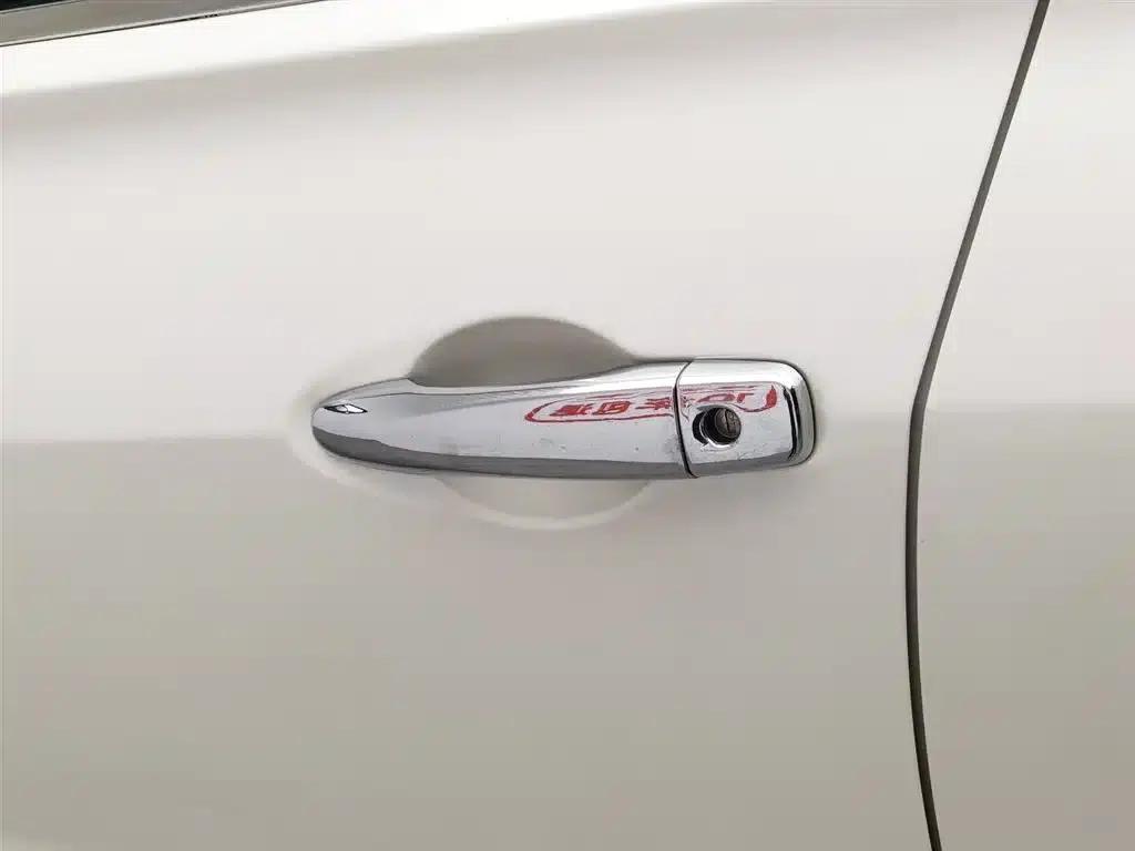 Nissan Kicks 2020 1.5L XE Manual Sport Edition — миниатюра 18