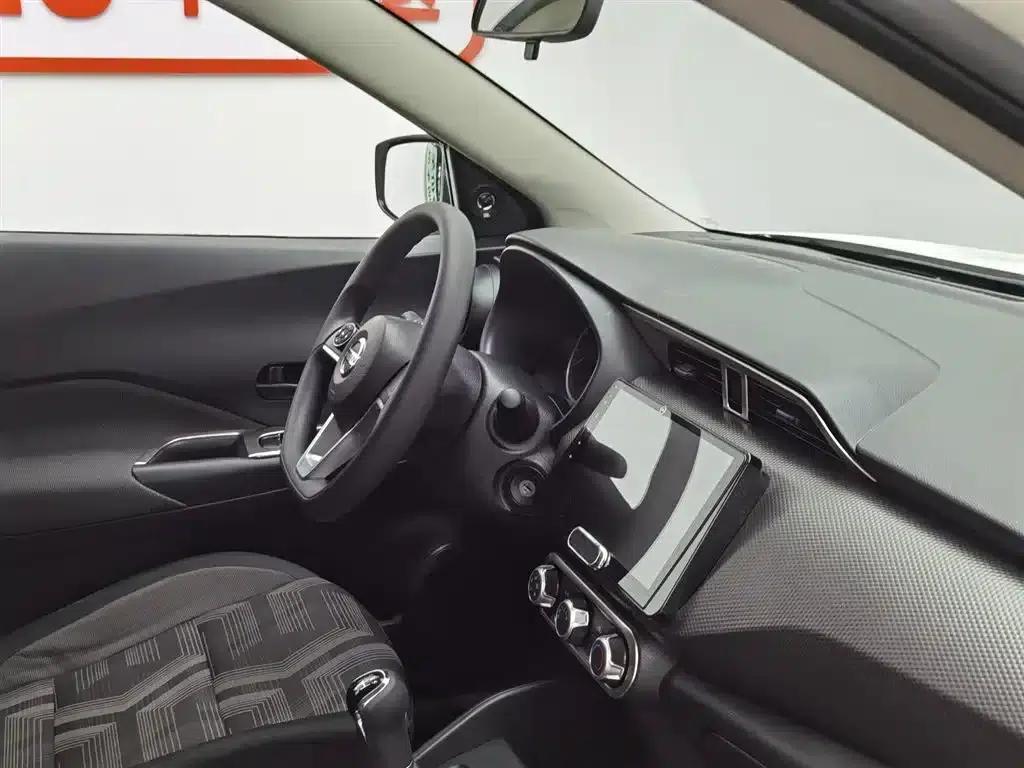 Nissan Kicks 2020 1.5L XE Manual Sport Edition — миниатюра 22