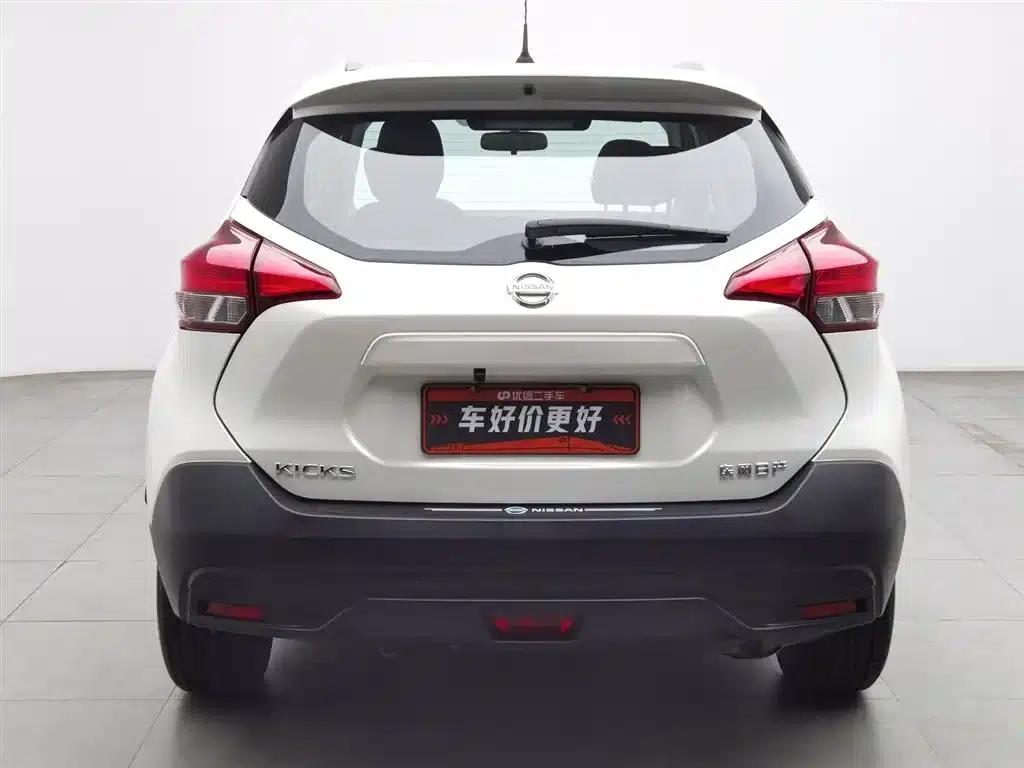 Nissan Kicks 2020 1.5L XE Manual Sport Edition — миниатюра 4