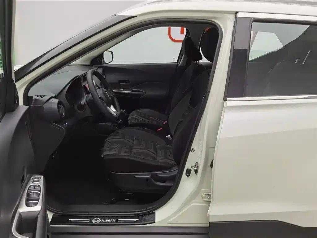 Nissan Kicks 2020 1.5L XE Manual Sport Edition — миниатюра 10