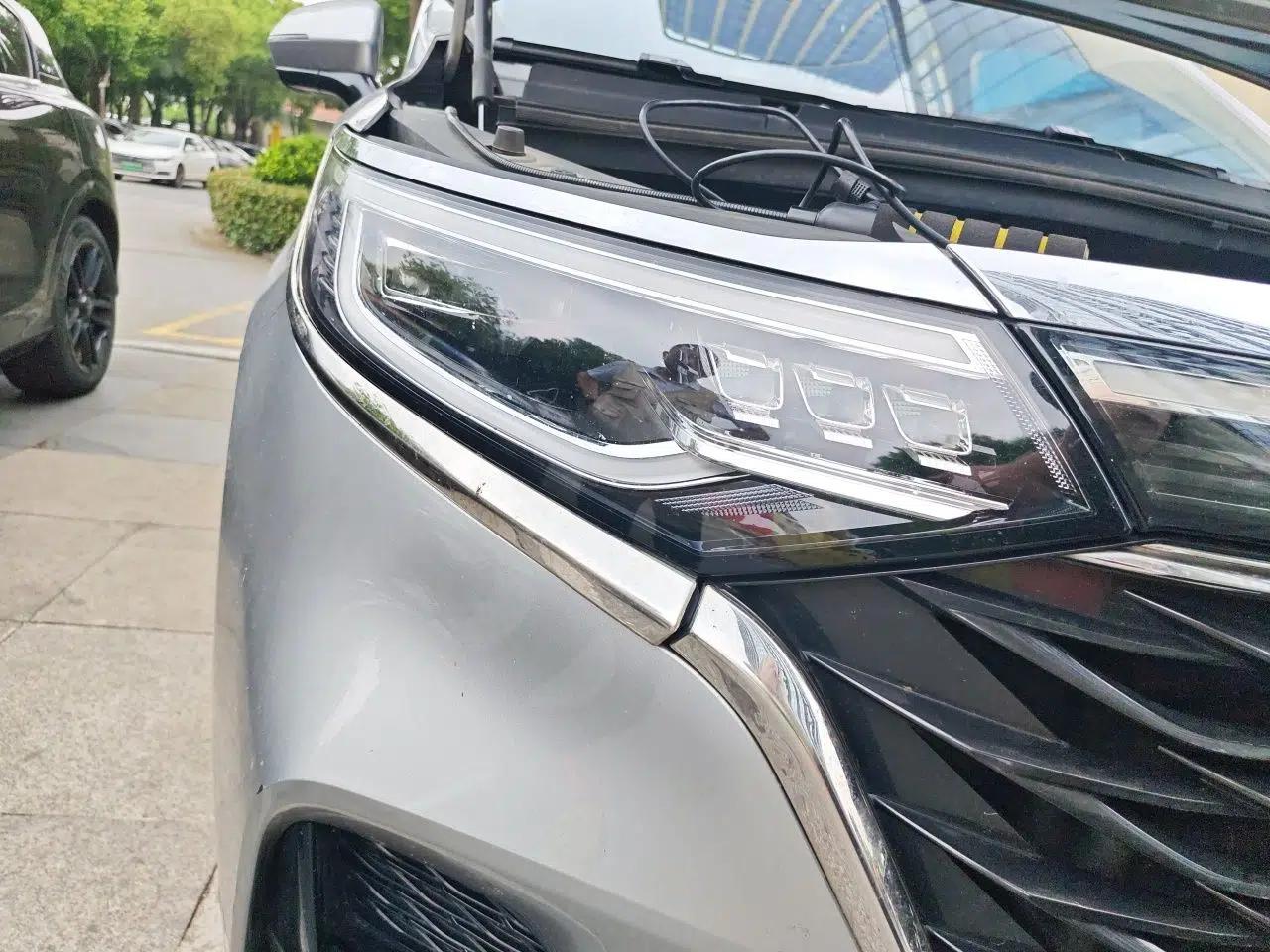 Roewe iMAX8 2022 400TGI Celebration Edition — миниатюра 7