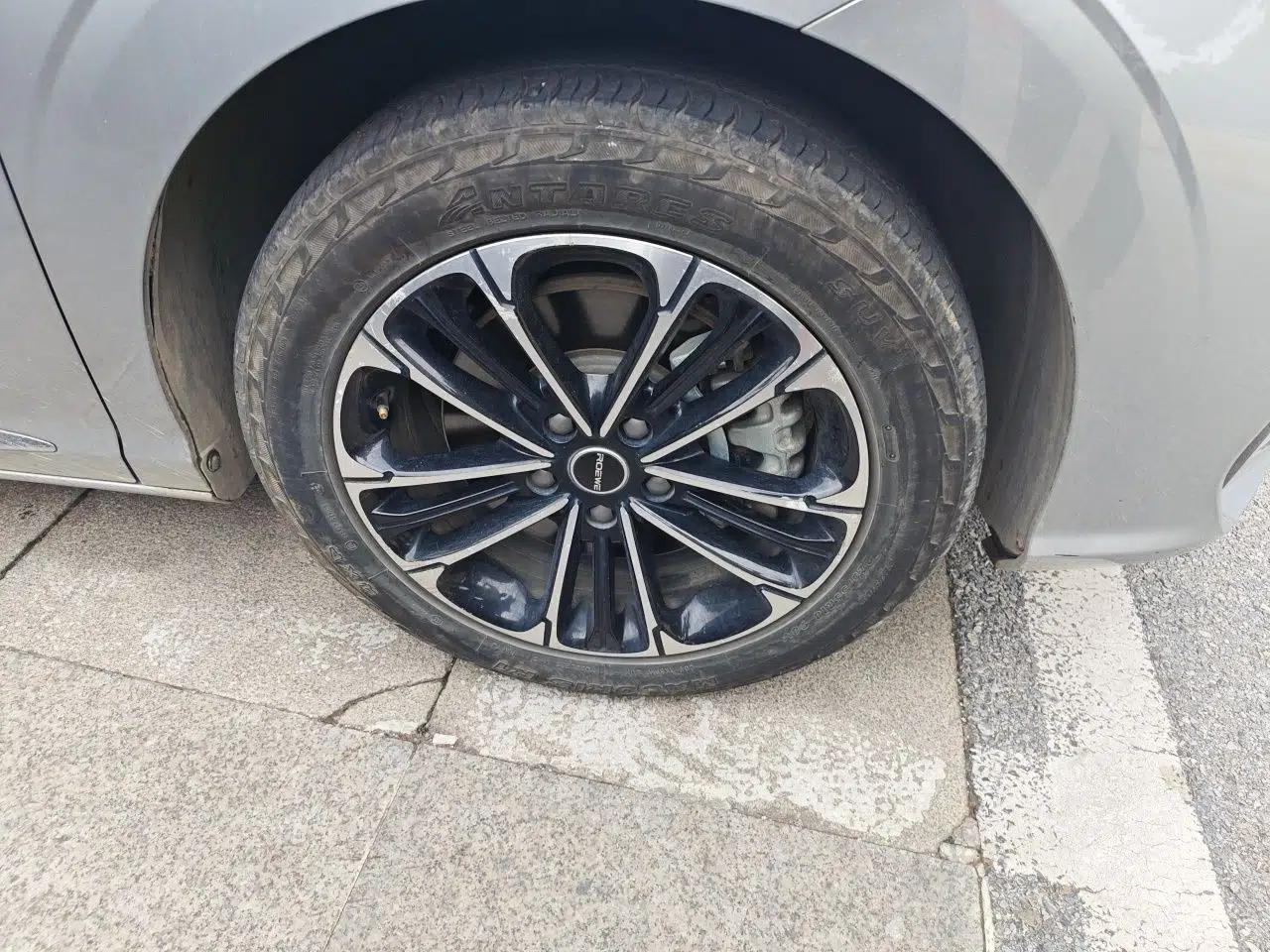Roewe iMAX8 2022 400TGI Celebration Edition — миниатюра 8