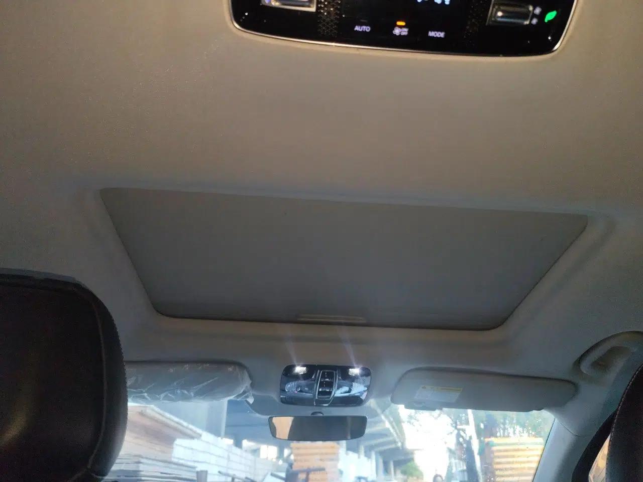 Roewe iMAX8 2021 400TGI Supreme Series Lu Zun Edition — миниатюра 19