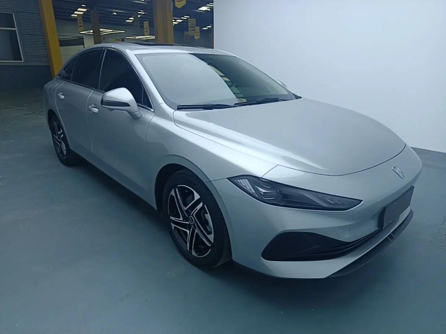 Roewe D7 2023 DMH 125km Flagship Edition — миниатюра 3