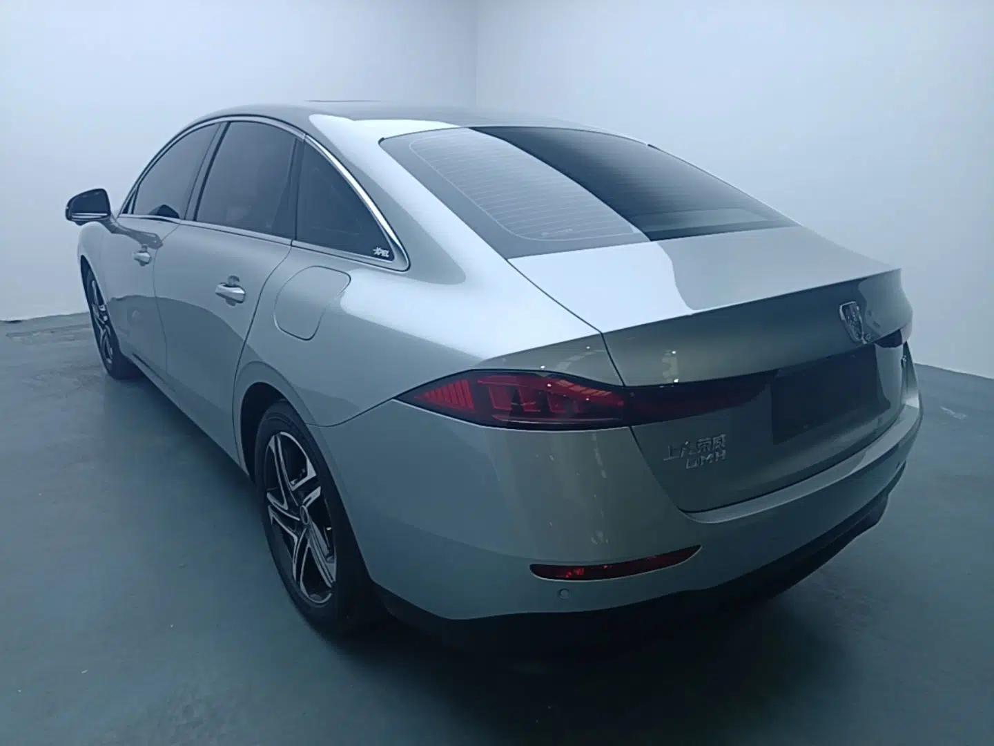Roewe D7 2023 DMH 125km Flagship Edition — миниатюра 4