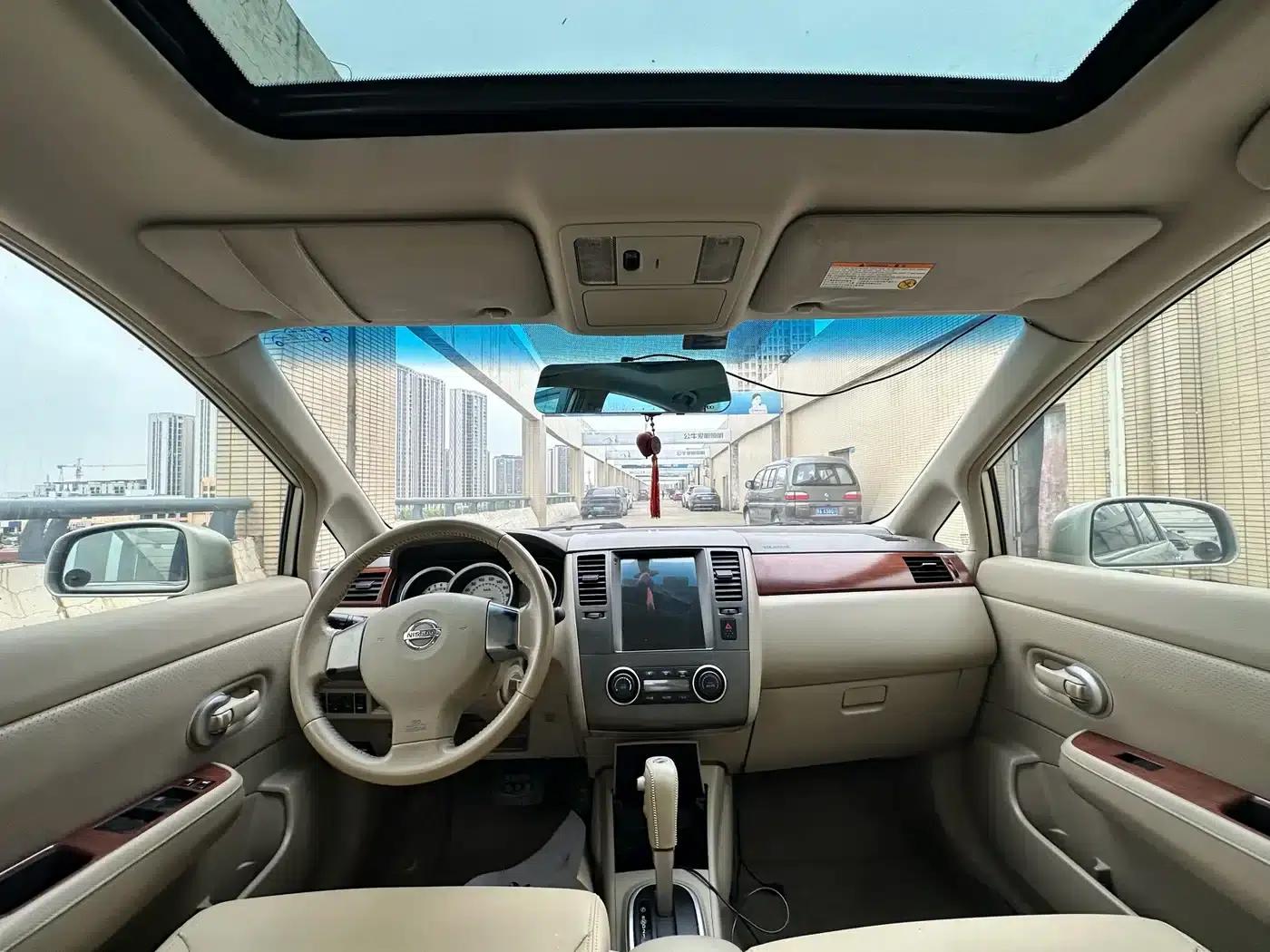 Tiida 2008 1.6L Automatic Intelligent — миниатюра 13