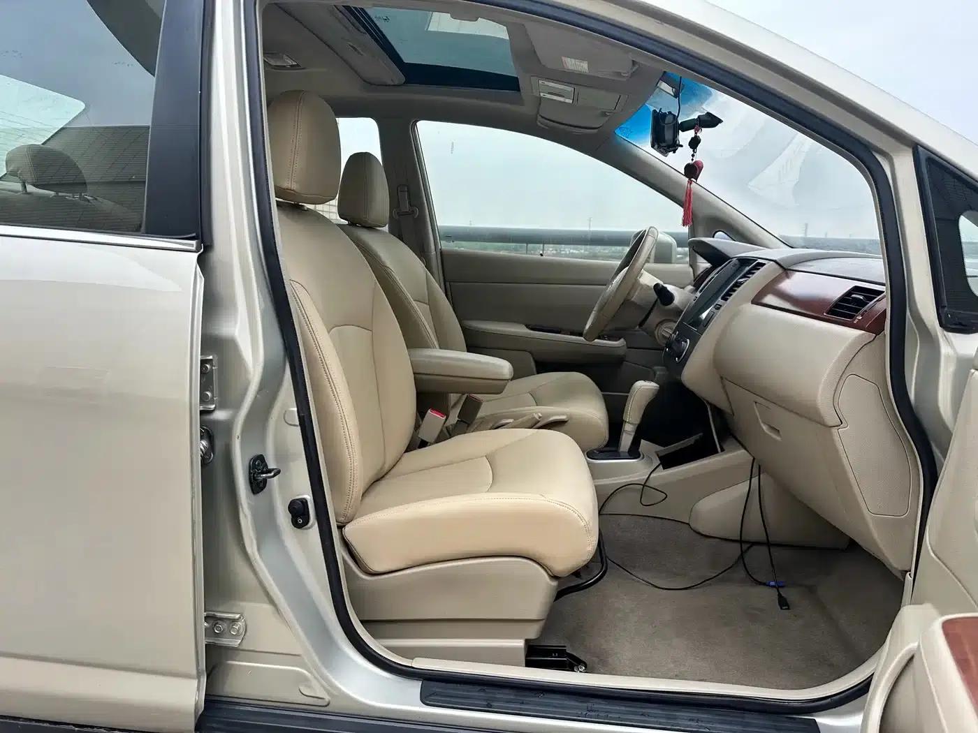 Tiida 2008 1.6L Automatic Intelligent — миниатюра 18