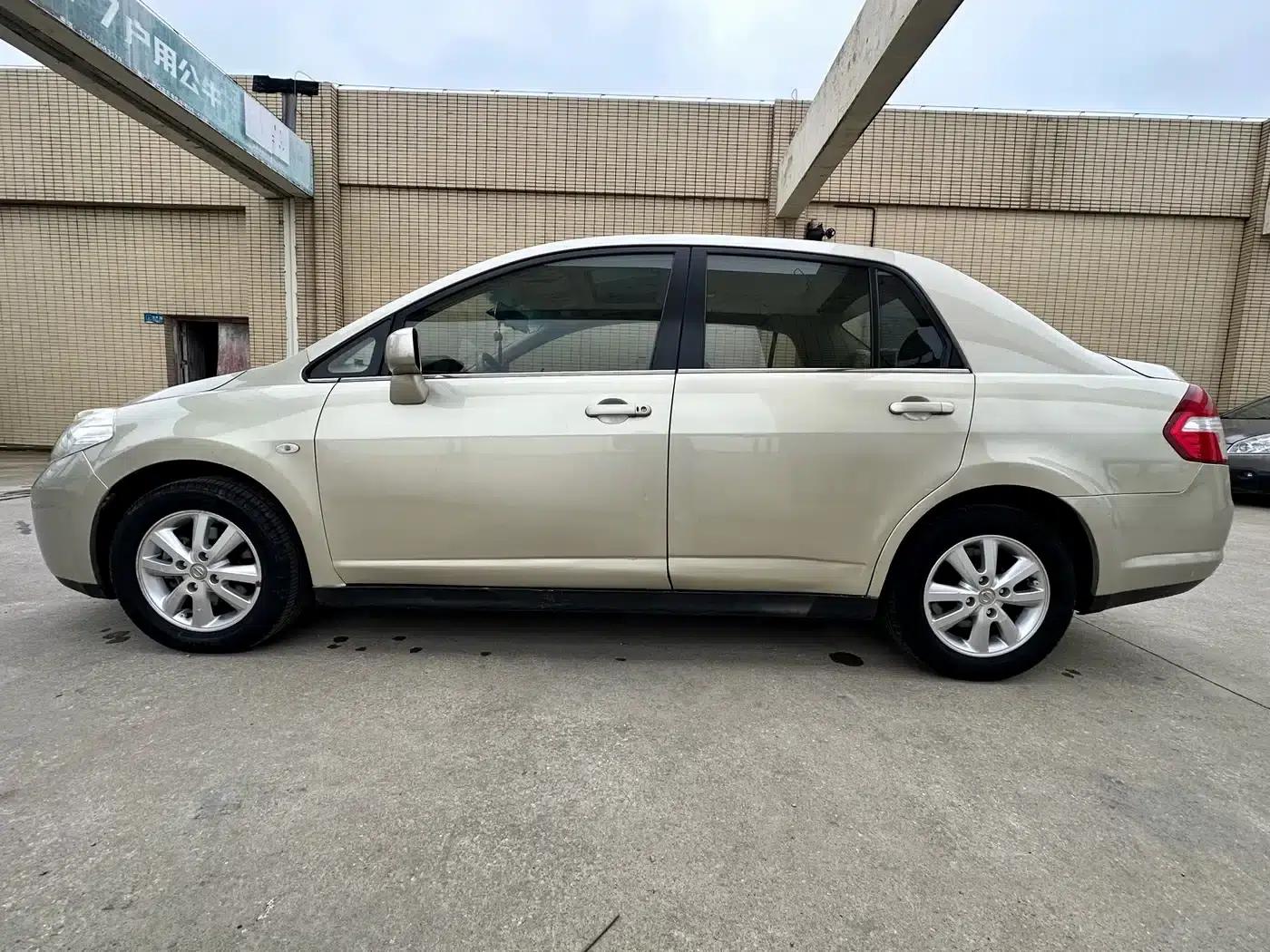 Tiida 2008 1.6L Automatic Intelligent — миниатюра 8