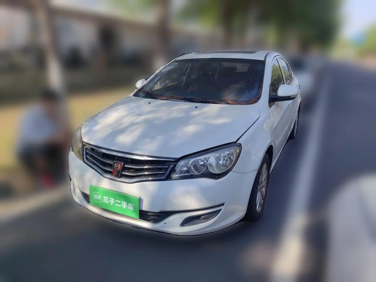 Roewe 350 2015 1.5L Automatic Luxury Sunroof Edition — миниатюра 1