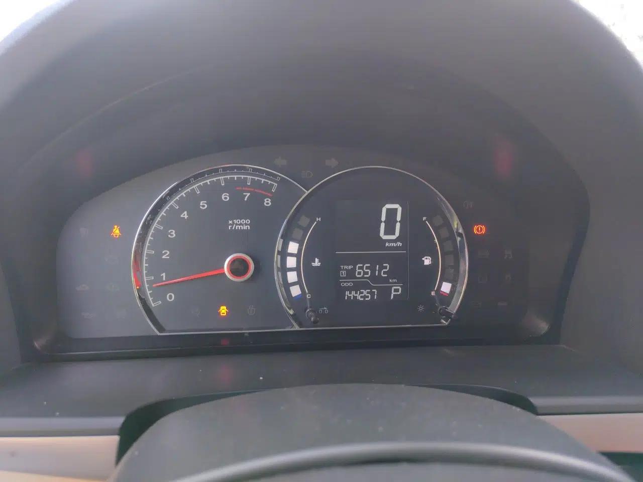 Roewe 350 2015 1.5L Automatic Luxury Sunroof Edition — миниатюра 12