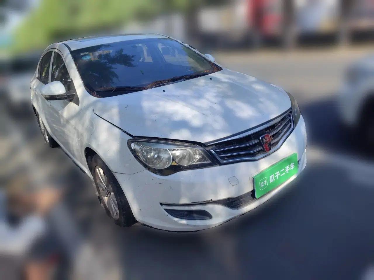 Roewe 350 2015 1.5L Automatic Luxury Sunroof Edition — миниатюра 3